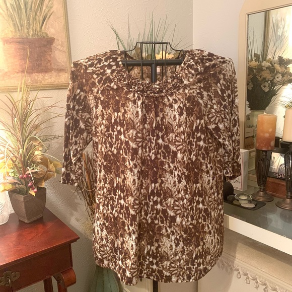 White Stag Top - Picture 1 of 5